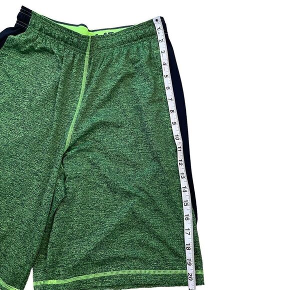 Under Armour ~ Mens Loose Fit Shorts ~ size Small - Picture 6 of 12